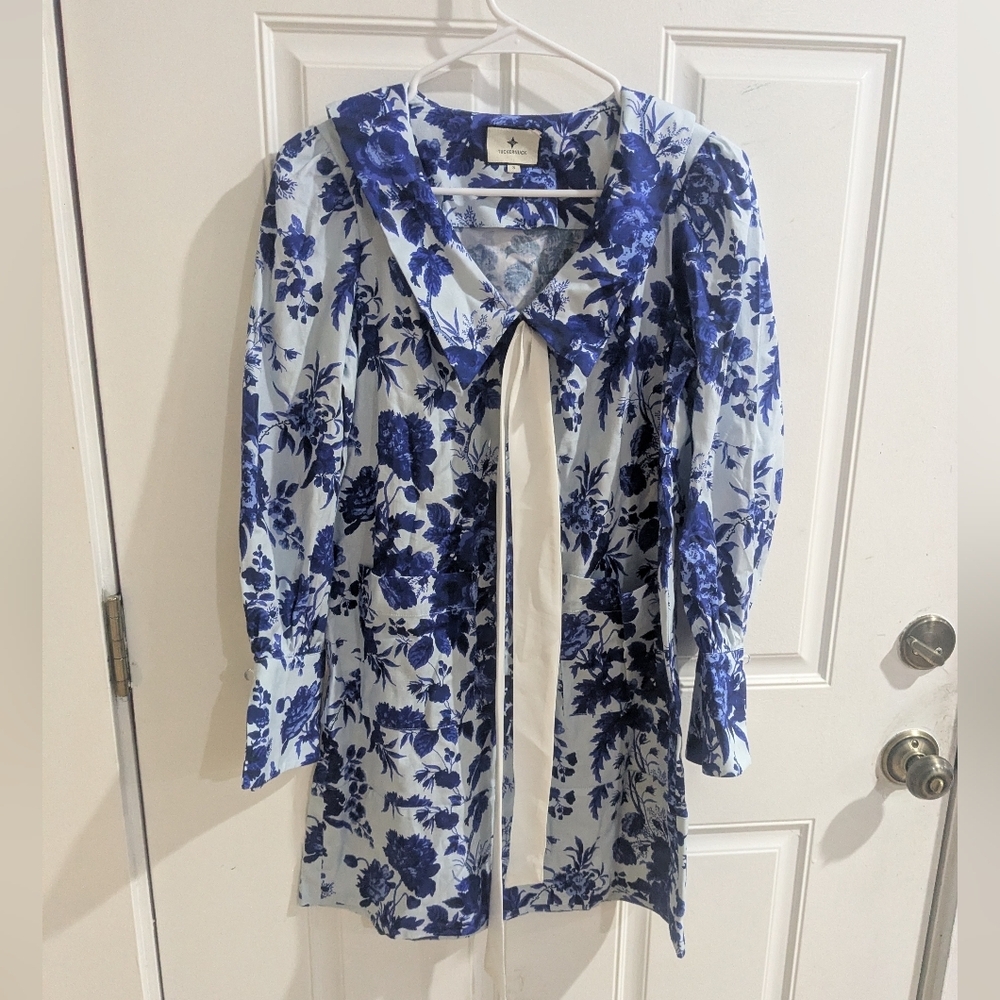 Tuckernuck Sapphire Della Bloom Dress - Picture 2 of 7